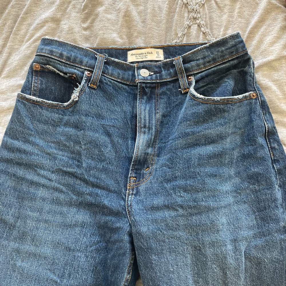 Abercrombie and Fitch Curve Love Ultra High Rise 90’s Straight Jean